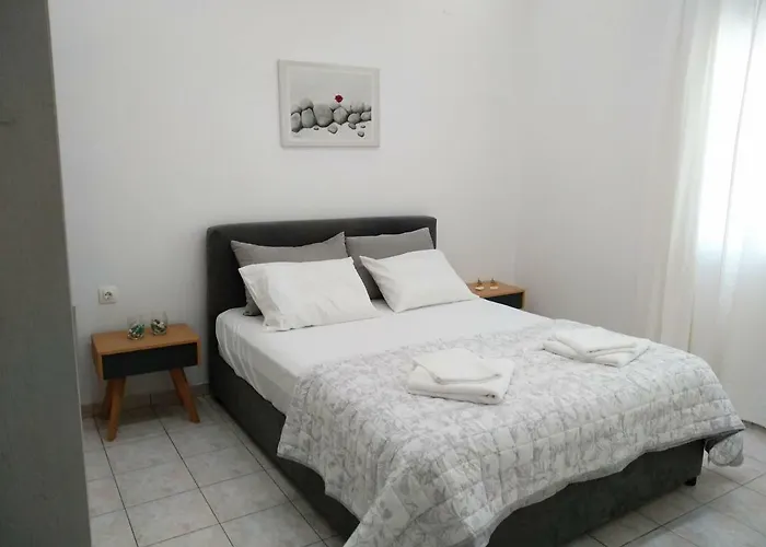 Pomegranate Apartment