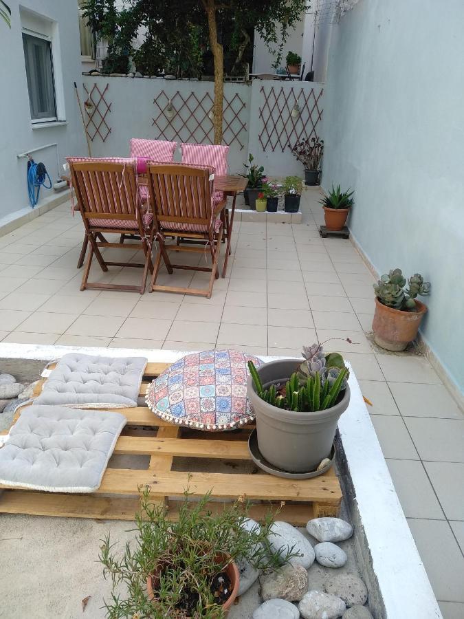 Pomegranate Apartment