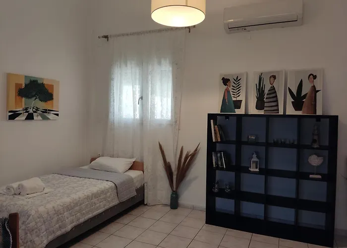 Pomegranate Apartment